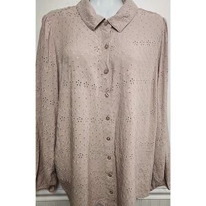 Torrid 2X Top Blouse Eyelet Lace Button Collared L/S Light Pink Shirt 2XL
